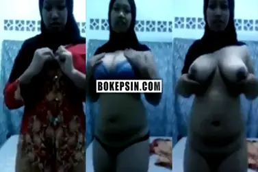 Hijab MILF Indo Montok Ngentot Sampe Memek Basah Kenceng