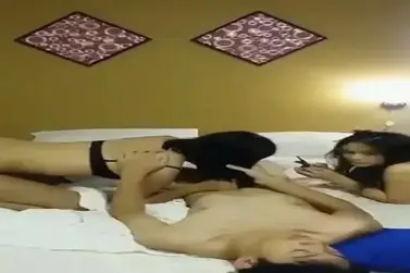 Threesome Kakak Adik Montok Sampe Crott Bareng